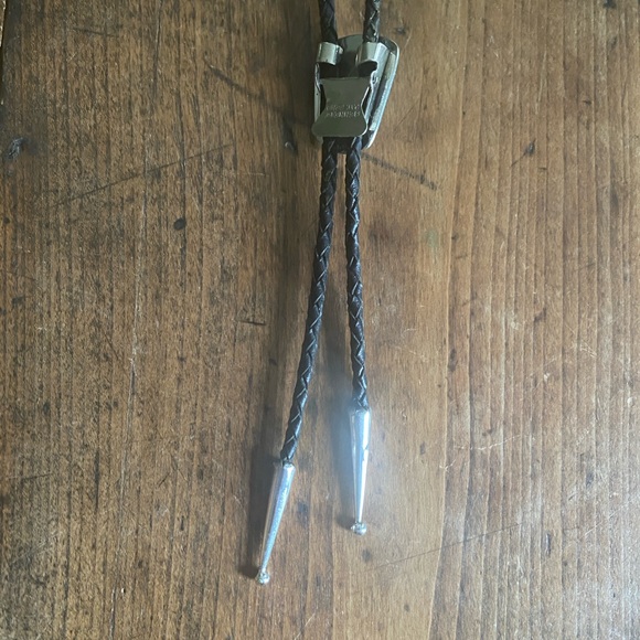 Elegant Sterling Silver Bolo Tie with leather ties also tipped with silver - Picture 8 of 11